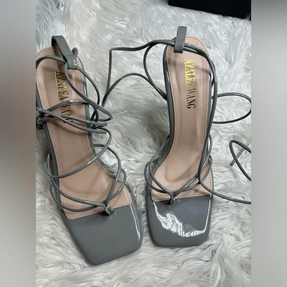 AKIRA AZALEA WANG NIGHTS IN MIAMI STILETTO SANDAL IN GREY - Picture 4 of 10